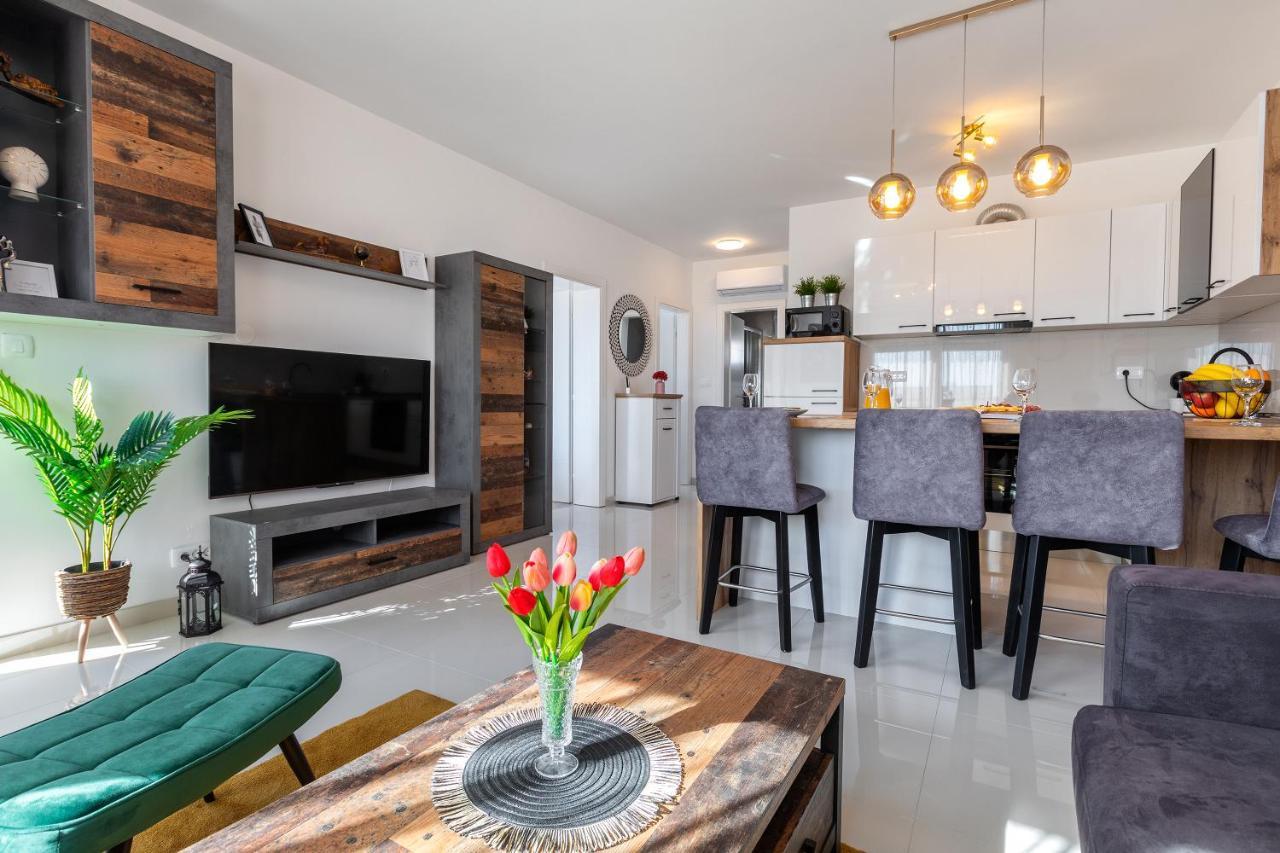 Sunny Island Apartment Trogir Ngoại thất bức ảnh